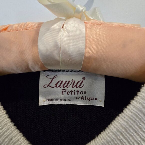 Laura By Alyzia Petites Black & Cream Button-Front Cardigan Dress With Pockets - Picture 5 of 11